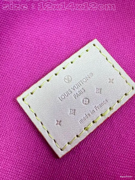LOUIS Astor VUITTON 0523